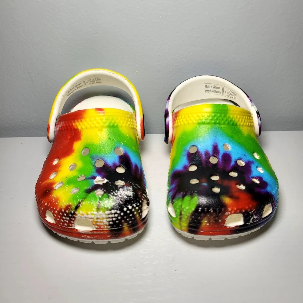 Crocs Baby Girl’s Rainbow Tie-Dyed Slip On Shoe Toddler Size 4